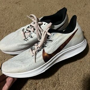 Nike Women’s Zoom Pegasus 36 Running Shoe